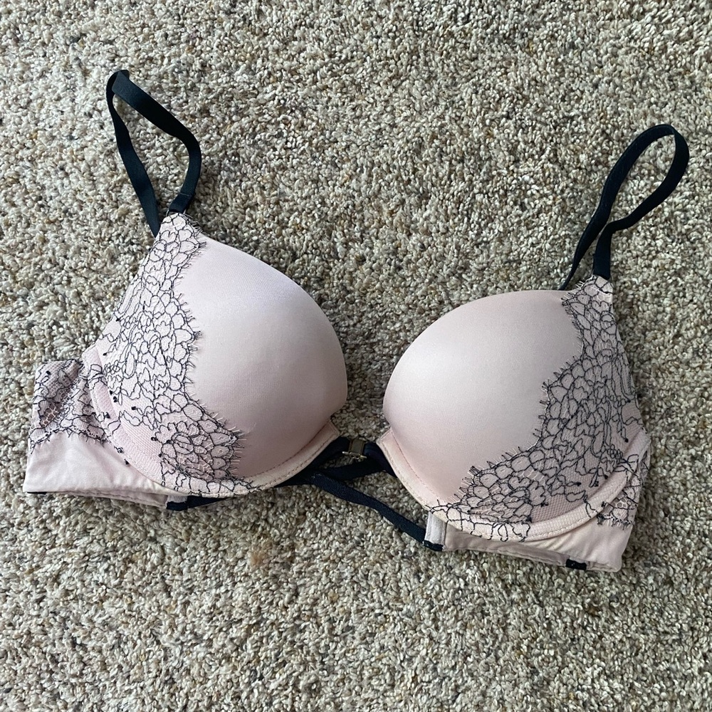 Elegant Lace Trimmed Bra in Pink and Black - Victorias Secret